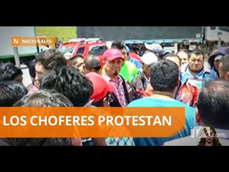 Transportistas bloquearon la Panamericana en rechazo a sanciones - Teleamazonas