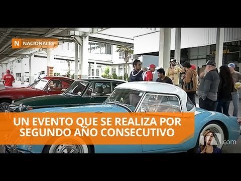 Cincuenta autos clásicos se exhibieron en el Parque Bicentenario - Teleamazonas