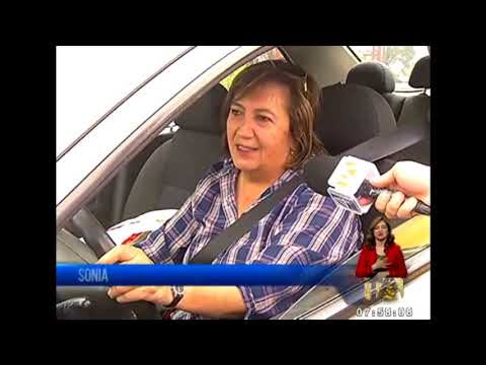 Inmigrantes venden productos o piden ayuda en las calles -Teleamazonas