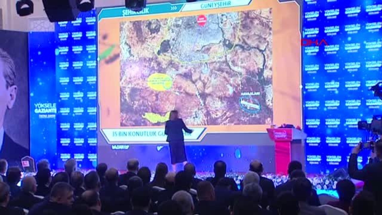 Gaziantep - Adalet Bakanı Abdülhamit Gül ve Gaziantep Büyükşehir Belediye Başkanı Fatma Şahin ile...