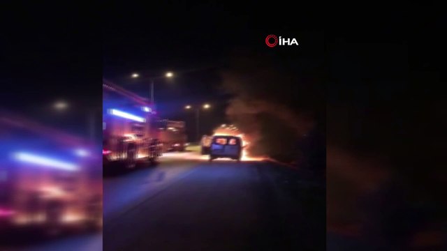 Hafif ticari araç alevlere teslim oldu