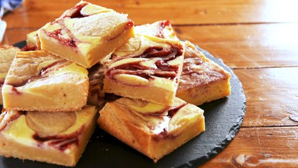 We're In Love With The Cheesecake Swirl In These Buttery Blondies