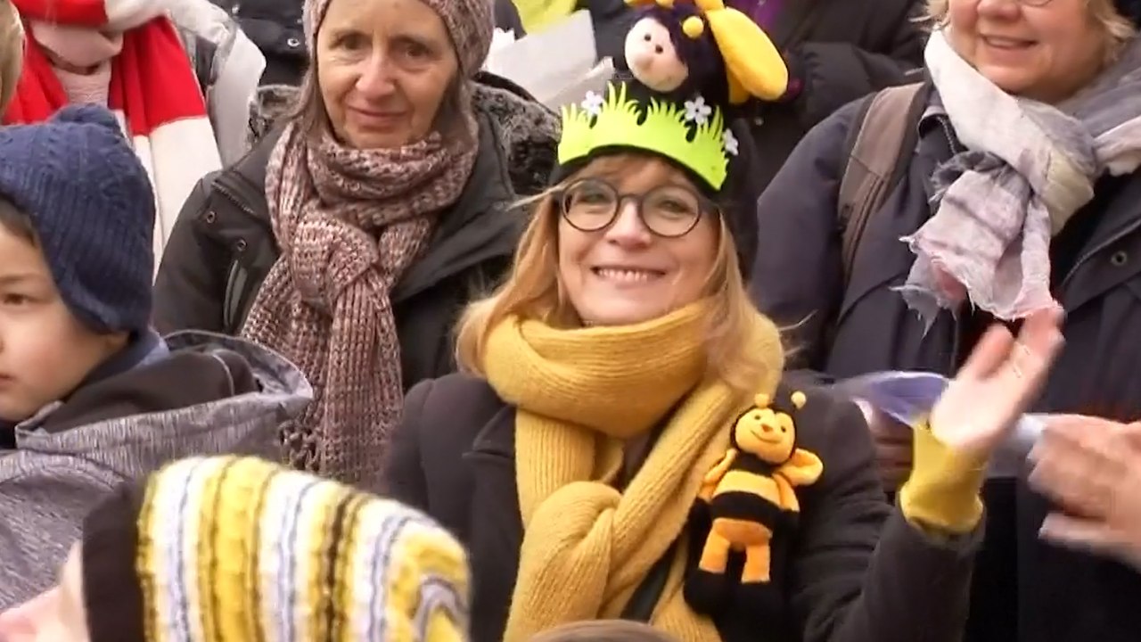 Singing May Help Save The Bees