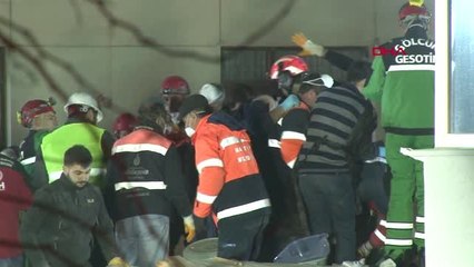 Kartal'da Arama Kurtarma Çalışmaları Sürüyor
