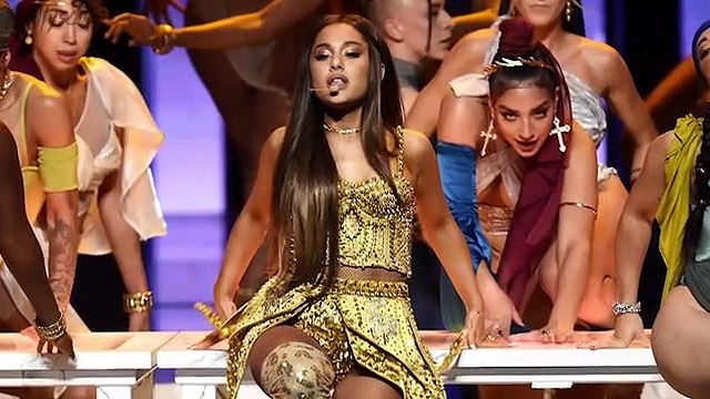 Justin Bieber’s Secret Meeting With Selena Gomez Revealed! Ariana Grande Boycotts Grammys! | DR