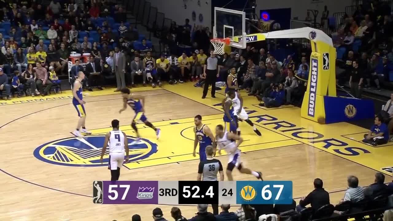 Anthony Walker with the big dunk