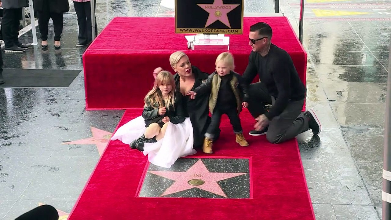 Pink hat jetzt einen stern in hollywood