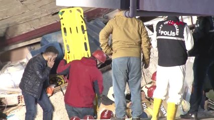 Kartal'daki Çöken Binada Yaralılar Kurtarıldı