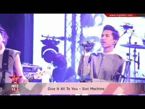 บรรยากาศงานเปิดตัวซิงเกิ้ลแรกอัลบั้มภาษาอังกฤษของ Slot Machine