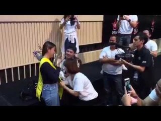 ดีเจแมนเซอร์ไพร์สขอแต่งงานแฟนสาว กลางงานมวยโลก "WBC WORLD FLYWEIGHT CHAMPIONSHIP"