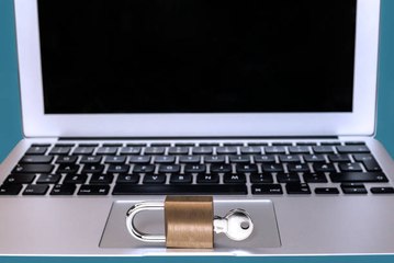 Journée de l'internet plus sûr : 5 bons réflexes à adopter