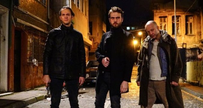 Çukur Asıl Şimdi Karışıyor! Ödüllü Oyuncu Tansu Biçer, Dizinin Kadrosuna Dahil Oldu