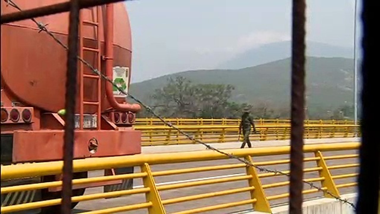 Maduros letzter Strohhalm: Grenzblockade