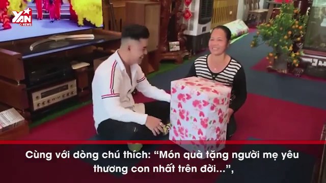 Soái ca tích cóp cả năm tặng bố mẹ heo đất chứa 500 triệu dịp Tết