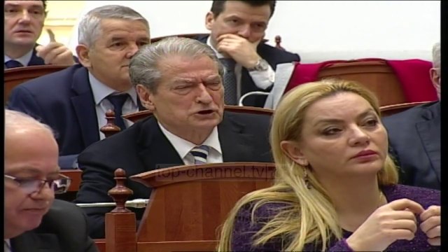 Ngjarja e Kavajës, Berisha akuzon policinë për fshehje. Lleshaj: Duart i kam të pastra