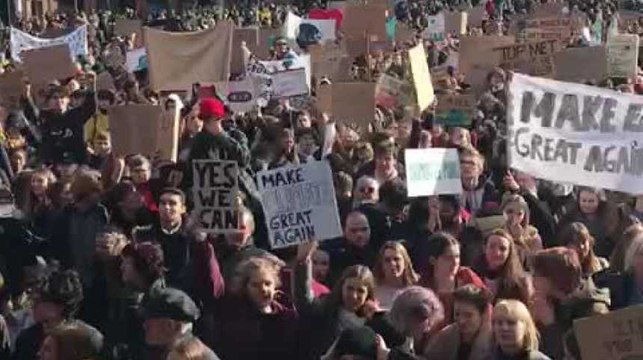 Les jeunes manifestent pour le climat à Louvain