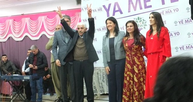 HDP'nin Aday Tanıtım Toplantısında PKK Propagandası Yapan 16 Şüpheli Hakkında Gözaltı Kararı