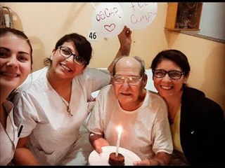 El abuelo que fue al hospital para no pasar su cumpleaños solo