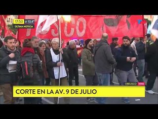 Corte en Av. 9 de julio por reclamo de ex empleados de Pepsico