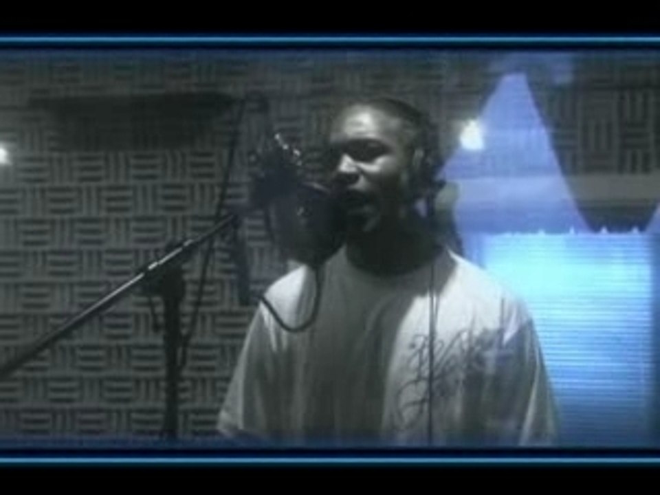 Jeden  Miss claque des doigts.