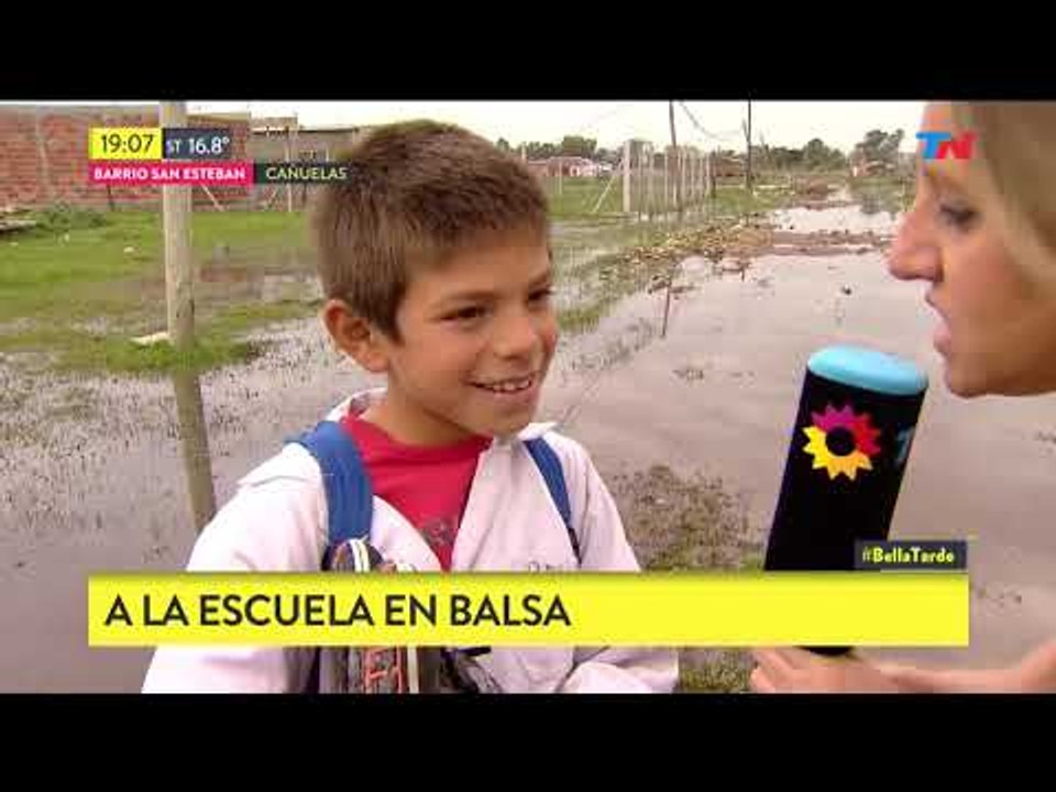 Ir a la escuela en balsa