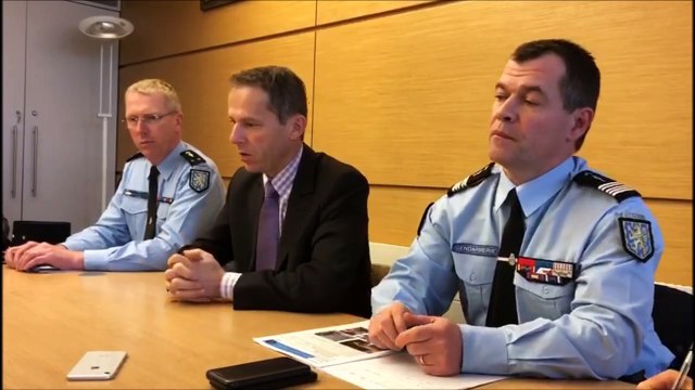 Trafic de véhicules à Besançon : les explications du procureur Etienne Manteaux et le lieutenant-colonel Pascal Peresse