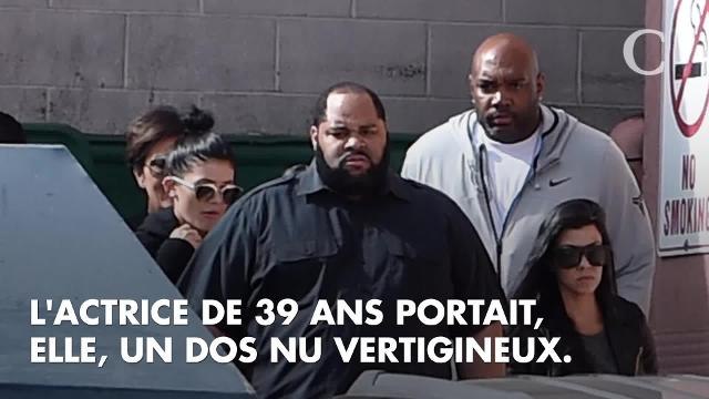 PHOTOS. Côté pile, côté face : quand Kim et Kourtney Kardashian accordent leurs tenues (et leurs décolletés) au gala de l'amfAR