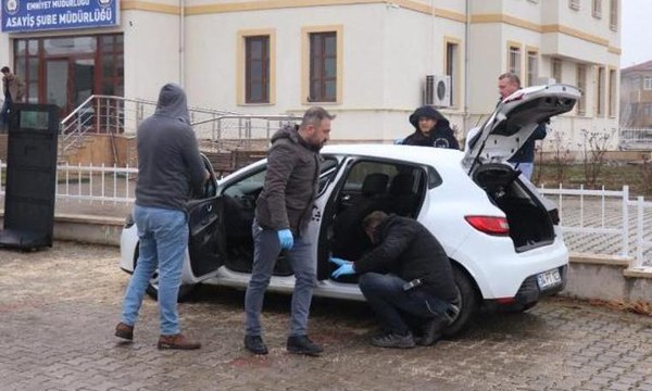 Beraber yaşadığı kadını bacaklarından 6 kez vurup hastane kapısına bıraktı