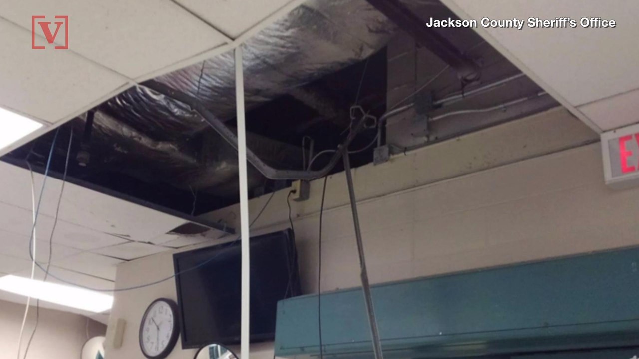 Inmate Tries to Escape from Jail, Falls Through Ceiling