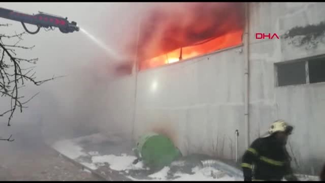Gaziantep-Osb'de Bir Fabrikada Korkutan Yangın