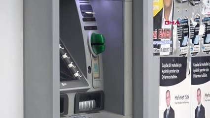 Adana Para Koymaya Geldi, Atm'deki Kopyalama Düzeneğini Fark Etti