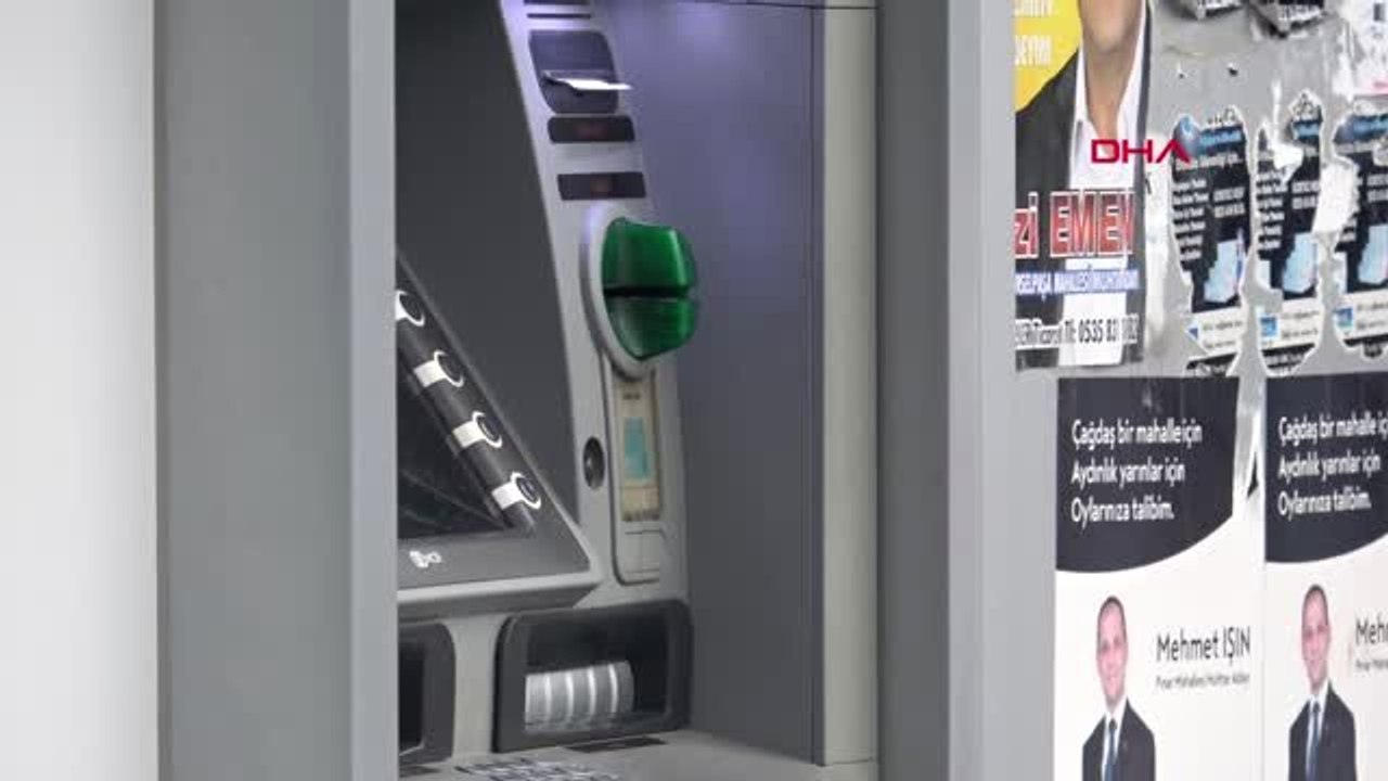 Adana Para Koymaya Geldi, Atm'deki Kopyalama Düzeneğini Fark Etti