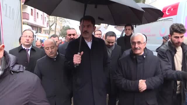Bakan Kurum, Kartal'da Çöken Binanın Enkazından İncelemelerde Bulundu - İstanbul