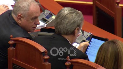 Ora News – Nga Kavaja tek Kosova, përplasja në kuvend mes Ballës- Lleshajt dhe Berishës