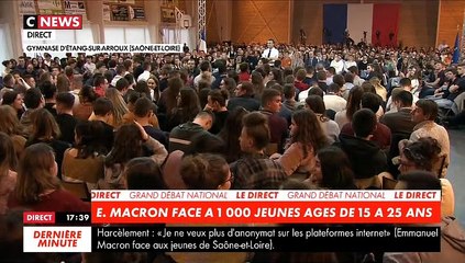 Ce jeune homme a bouleversé Emmanuel Macron et le public en osant parler publiquement de son handicap