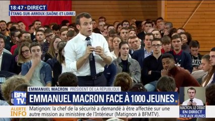 Emmanuel Macron "ne recommande pas de faire élu de la République" aux jeunes qui veulent bien gagner leur vie