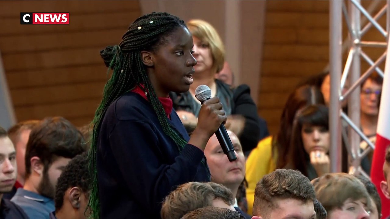 Macron sur le harcèlement scolaire : «Je ne veux plus de l'anonymat sur les plateformes internet»