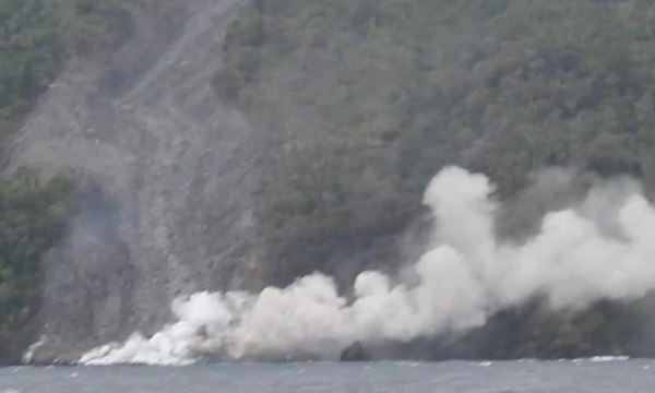 PVMBG: Aktivitas Gunung Api Karangetang Masih Tinggi