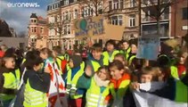 الشباب البلجيكي في الشارع من أجل المناخ واستقالة وزيرة البيئة
