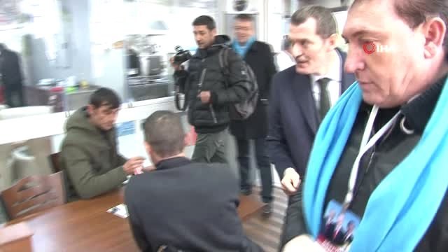 AK Parti Zeytinburnu Belediye Başkan Adayı Arısoy, 'Söz Sizde' Toplantılarının İlkinde Kariyer...