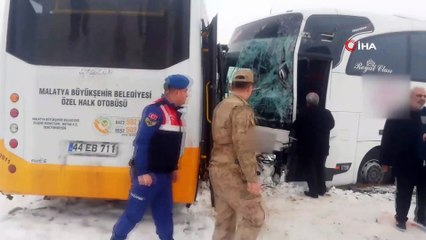 Malatya’da iki otobüs çarpıştı: 18 yaralı