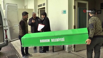 Köpek saldırısından kaçarken kamyonun altında kalıp hayatını kaybeden gencin cenazesi adli tıpa getirildi