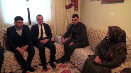 8 çocuğuna hem anne hem baba oldu - AĞRI