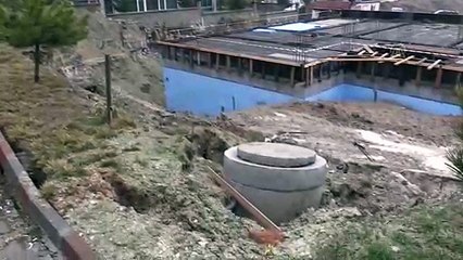 Başkentte bir apartmanın istinat duvarı çöktü - ANKARA