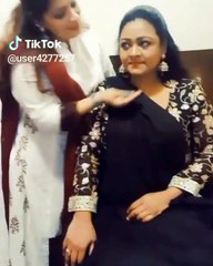 அழகாக வெட்கப்படுகிறார் ஷகீலா.. வைரலாகும் டிக் டாக்-வீடியோ