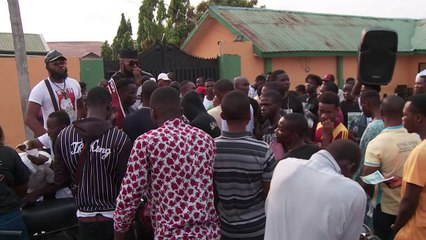 Nigeria's youth search for politicians they can identify with