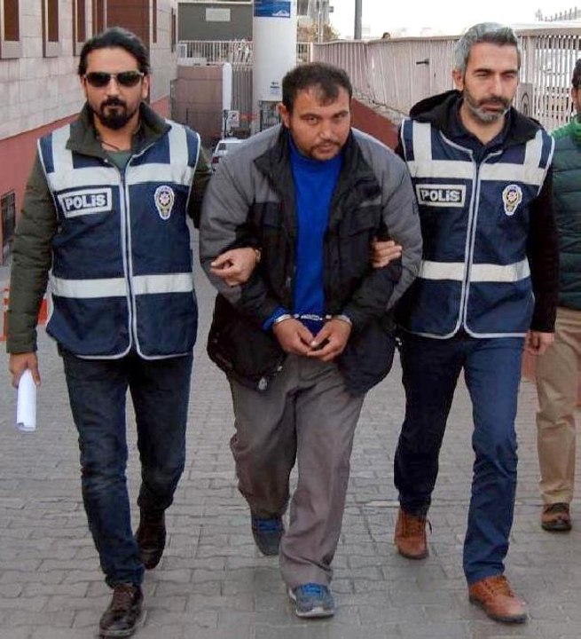Cezaevinden, Kendisini Yakalayan Polislere Yardım Mektubu Yazdı