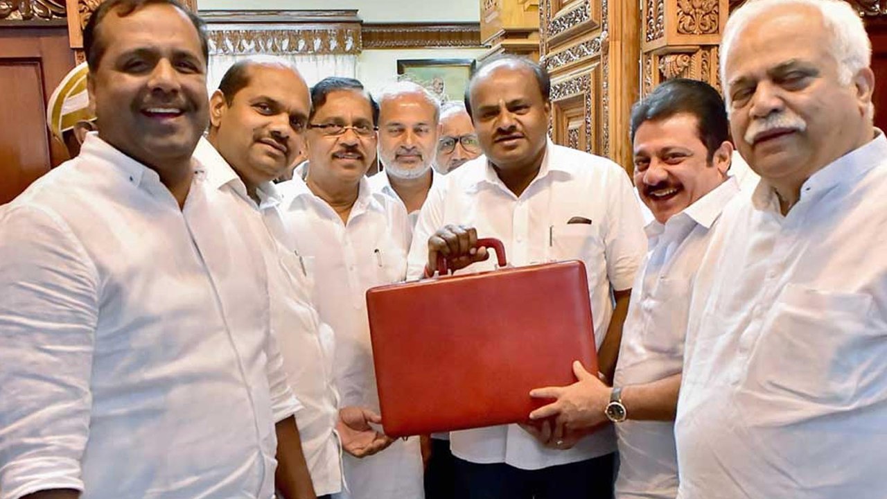 Karnataka Budget 2019:  ಶಿವಕುಮಾರ ಸ್ವಾಮೀಜಿ ಹುಟ್ಟೂರಲ್ಲಿ ಸಾಂಸ್ಕೃತಿಕ ಕೇಂದ್ರ ಸ್ಥಾಪನೆ | Oneindia Kannada