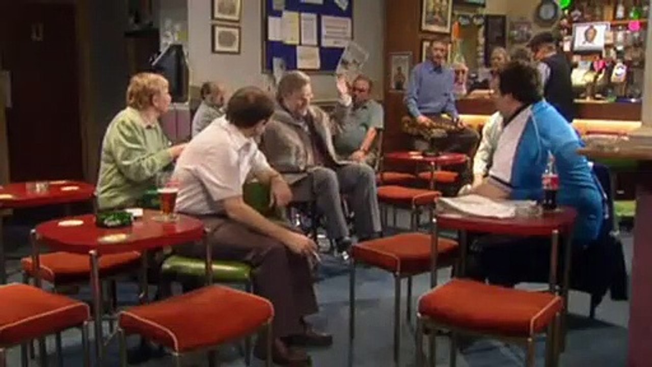 Phoenix Nights S01 E06