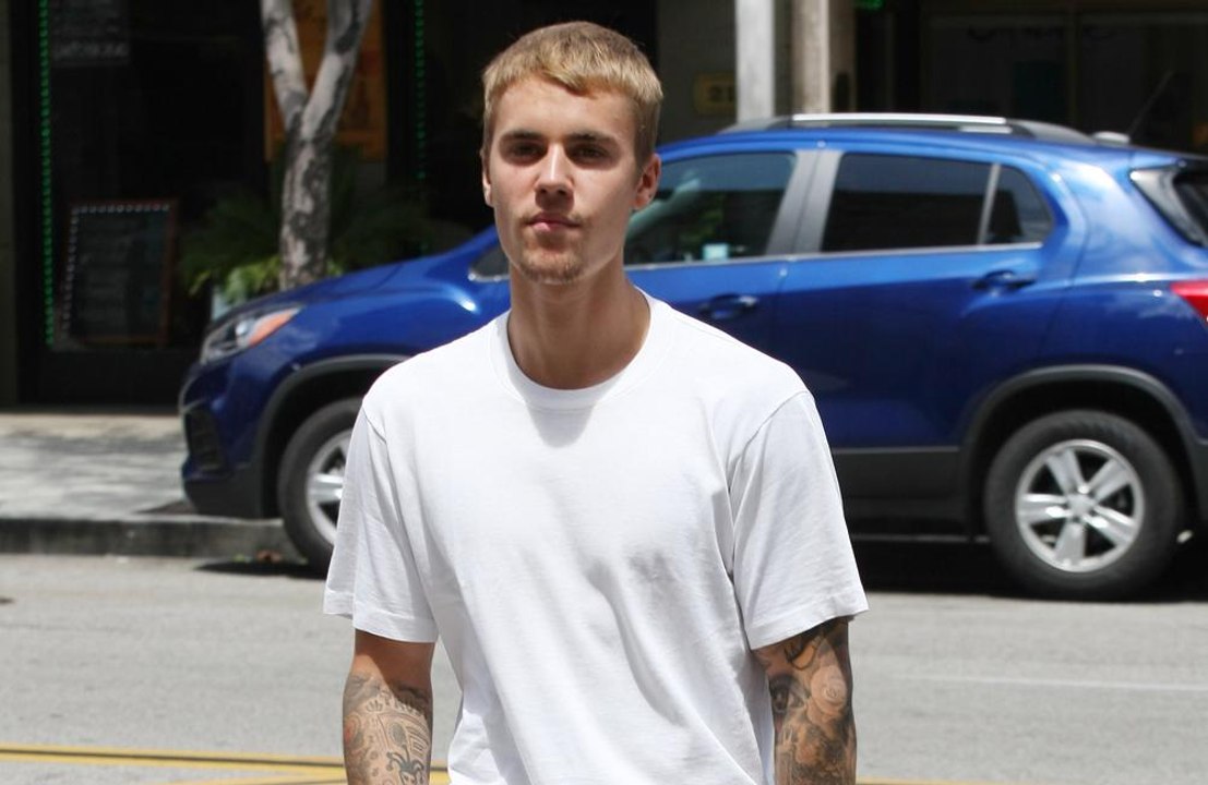 Justin Bieber has trust issues